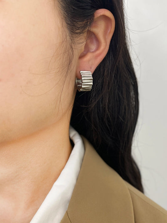 Peri'sbox Stylish 90s Crinkled Gold Silver Plated Chunky Wide Thick Hoop Huggie Earrings Women's Simple Everyday Jewellery Gifts